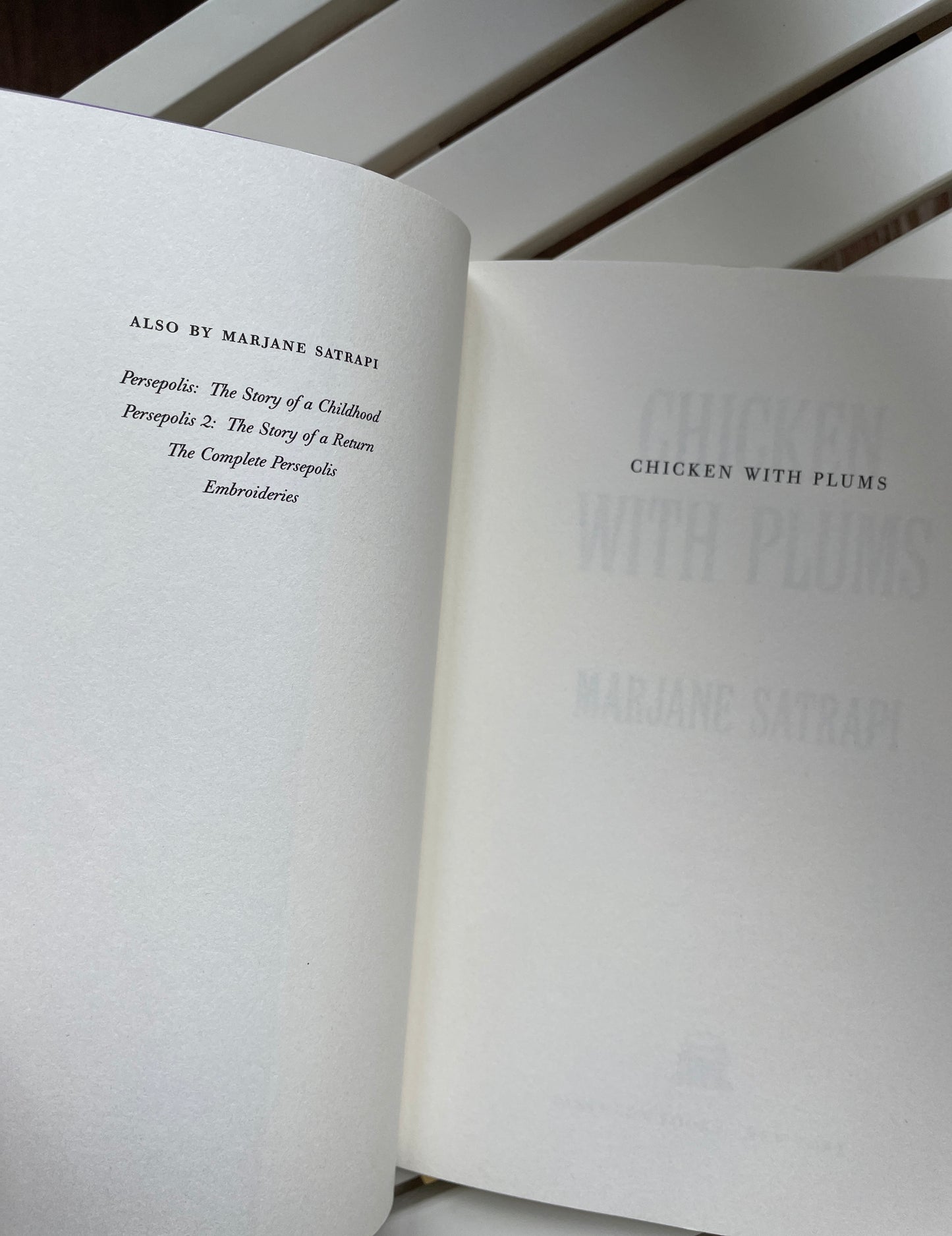 Chicken with Plums (Pantheon Graphic Library)